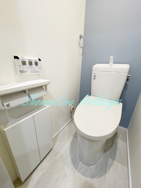 横浜市栄区本郷台４丁目の一戸建てのトイレ