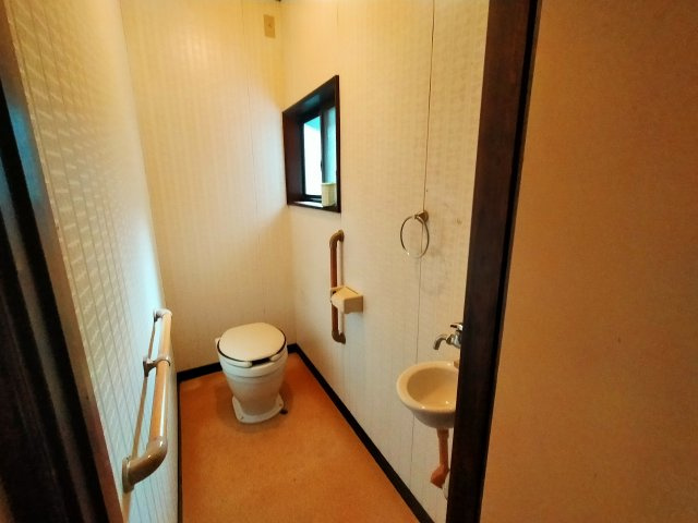 大塔町５ＳＬＤＫの家のトイレ
