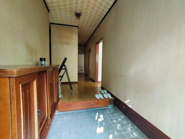 大塔町５ＳＬＤＫの家の玄関