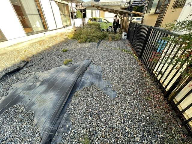 ５９５２６　岐阜市市橋中古戸建ての庭