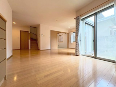 【居間・リビング】 | 箕面市百楽荘1丁目貸家