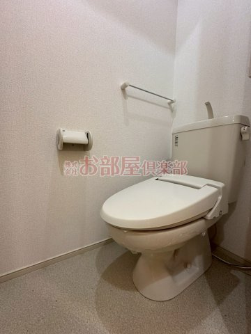 グレイシャス髙尾Cのトイレ|ゆったりとした空間のトイレです