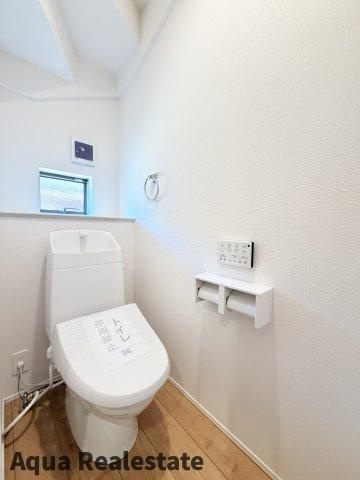 リナージュ八万橋本 01期のトイレ|ゆったりとした空間のトイレです