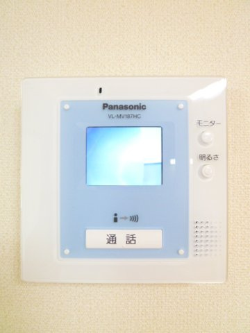 TVモニター付インターホンで来客を画面で確認出来て安心です♪
