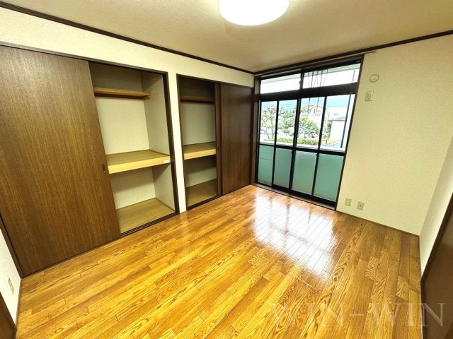 オリーブハイツの洋室