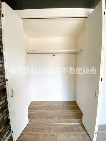 寺前町1丁目中古戸建の収納|全居室にクローゼット付いてます！