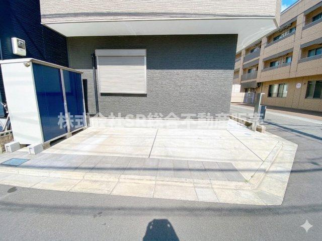 寺前町1丁目中古戸建の駐車場|前道が広く駐車しやすいです！