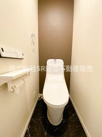 寺前町1丁目中古戸建のトイレ|温水洗浄便座もございます♪