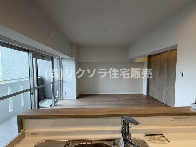 エバーグリーン門真のキッチン|LDK16.4帖
■物件内覧・資金計画相談・住宅ローン相談、リフォーム相談、お問合せ受付中■
※当日・翌日のご内覧、ご相談はお電話でのお問合せがスムーズです！