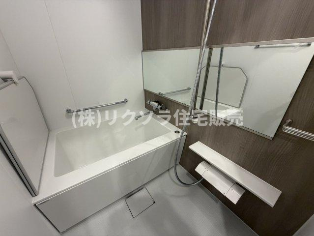 エバーグリーン門真の浴室|浴室乾燥機・オートバス機能付き
■物件内覧・資金計画相談・住宅ローン相談、リフォーム相談、お問合せ受付中■
※当日・翌日のご内覧、ご相談はお電話でのお問合せがスムーズです！