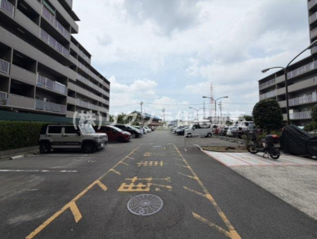 エバーグリーン門真の駐車場|■物件内覧・資金計画相談・住宅ローン相談、リフォーム相談、お問合せ受付中■
※当日・翌日のご内覧、ご相談はお電話でのお問合せがスムーズです！