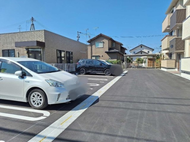 シエルの駐車場