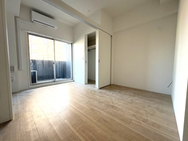 【居間・リビング】プレリスＮＥＯ大阪十三エルヴィオン