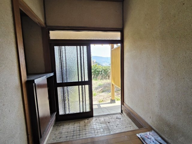 松瀬町平家建ての玄関