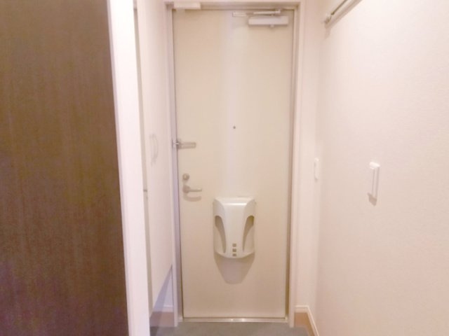 エンソワ　Ⅰ番館の玄関