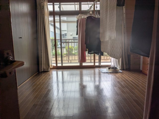 中古戸建　吉井町吉井の洋室