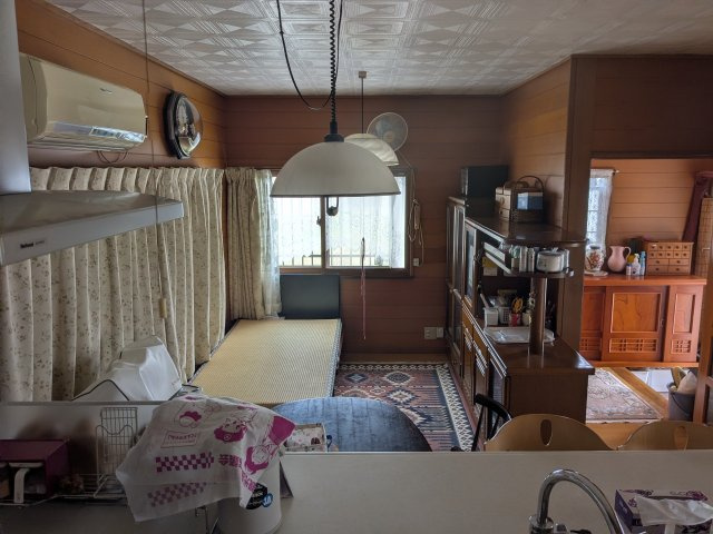 中古戸建　吉井町吉井の居間・リビング