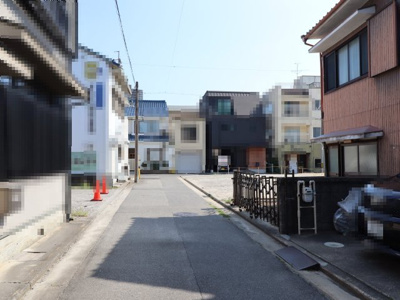 【前面道路含む現地写真】 | 岡崎市松本町1丁目土地