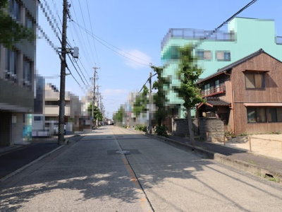 【前面道路含む現地写真】 | 岡崎市松本町1丁目土地