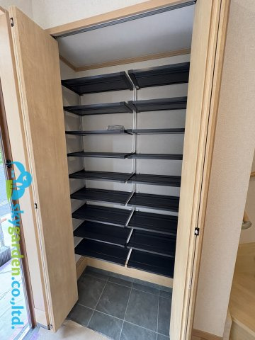 藤沢市大鋸　新築戸建　全３棟B号棟の収納|シューズボックス
