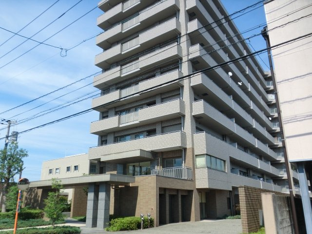 サーパスシティ東朝日町の間取り