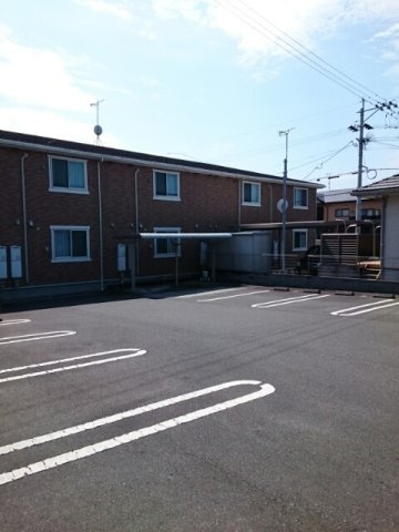【駐車場】