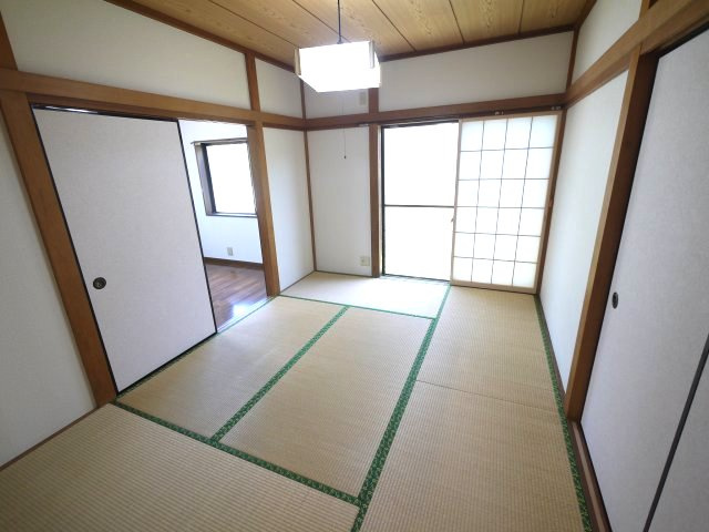 茂原市粟生野　平屋中古戸建の和室|内装リフォーム済み令和8年5月  3DK平屋　公道角地  軽自動車は3台可能 閑静な分譲地内