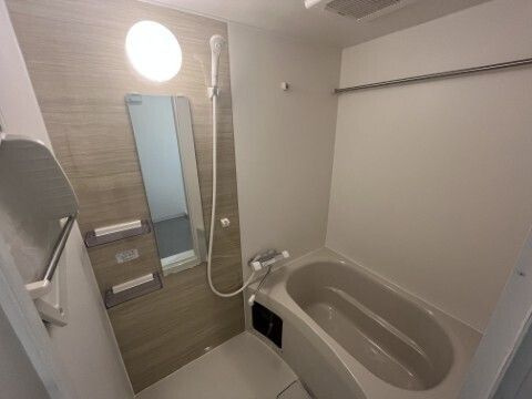 ジーメゾン埼玉本郷町プリミアの浴室