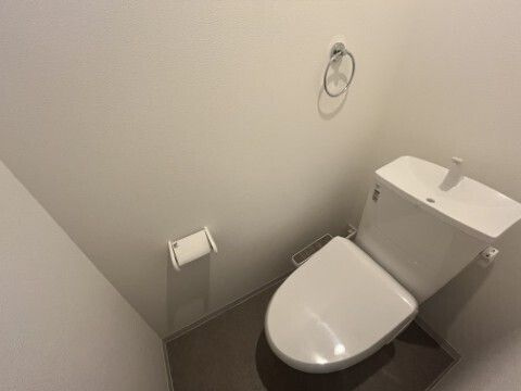 ジーメゾン埼玉本郷町プリミアのトイレ