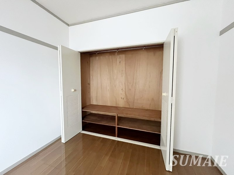 シャルマン島村の収納