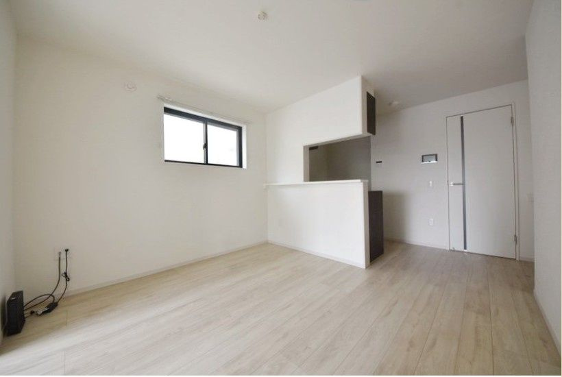  KEIAI RESIDENCE 西大宮Ⅱの居間・リビング|同施工別物件