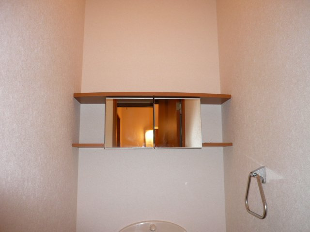エンプレスＫの収納|ミラー付き収納(ＷＣ)