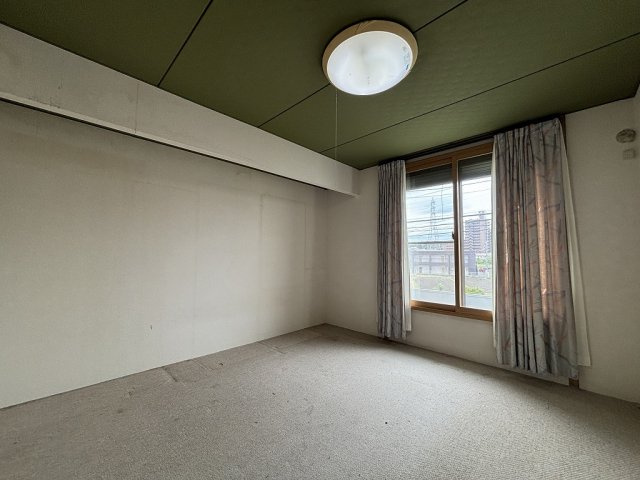 小牧市大字久保一色　中古戸建の洋室|2F洋室です☆