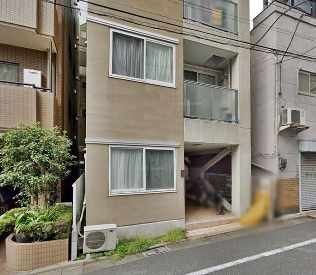 b'CASA Morishitaのエントランス