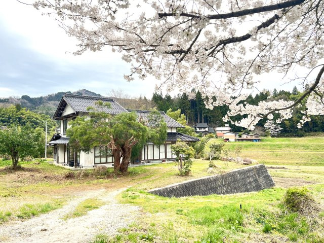 安来市広瀬町西比田　中古住宅の外観|2026.4月撮影