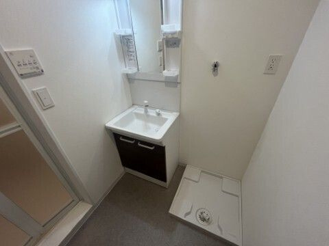 ジーメゾン埼玉本郷町プリミアの独立洗面台