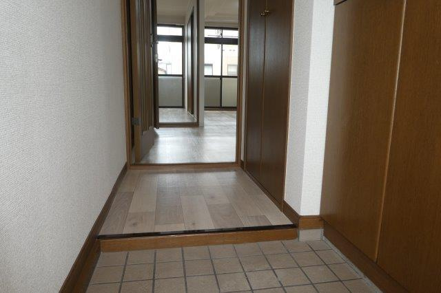 ニューエクセル三宅Ｄの玄関