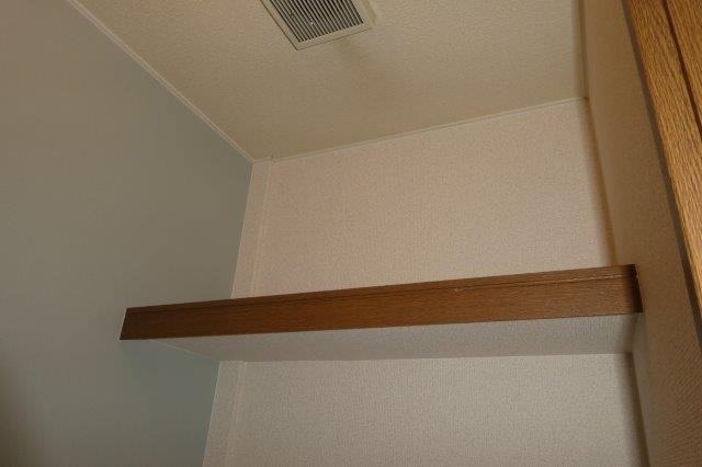 ニューエクセル三宅Ｄのトイレ|トイレ棚