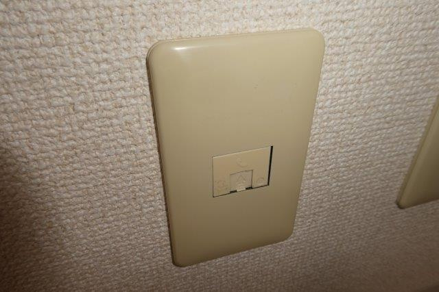 ニューエクセル三宅Ｄの設備|電話モジュラー