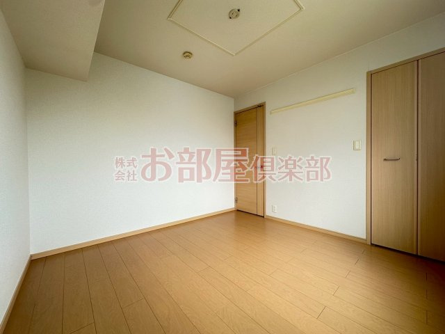 プラシードの洋室|広々とした洋室です