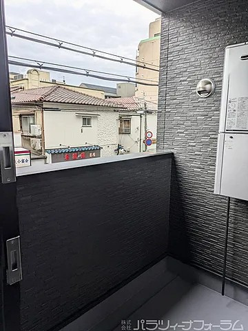 ティエール鳴尾のバルコニー