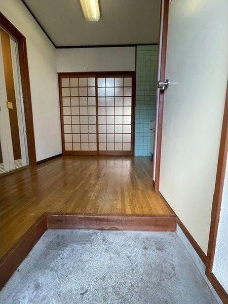 高尾コーポの玄関