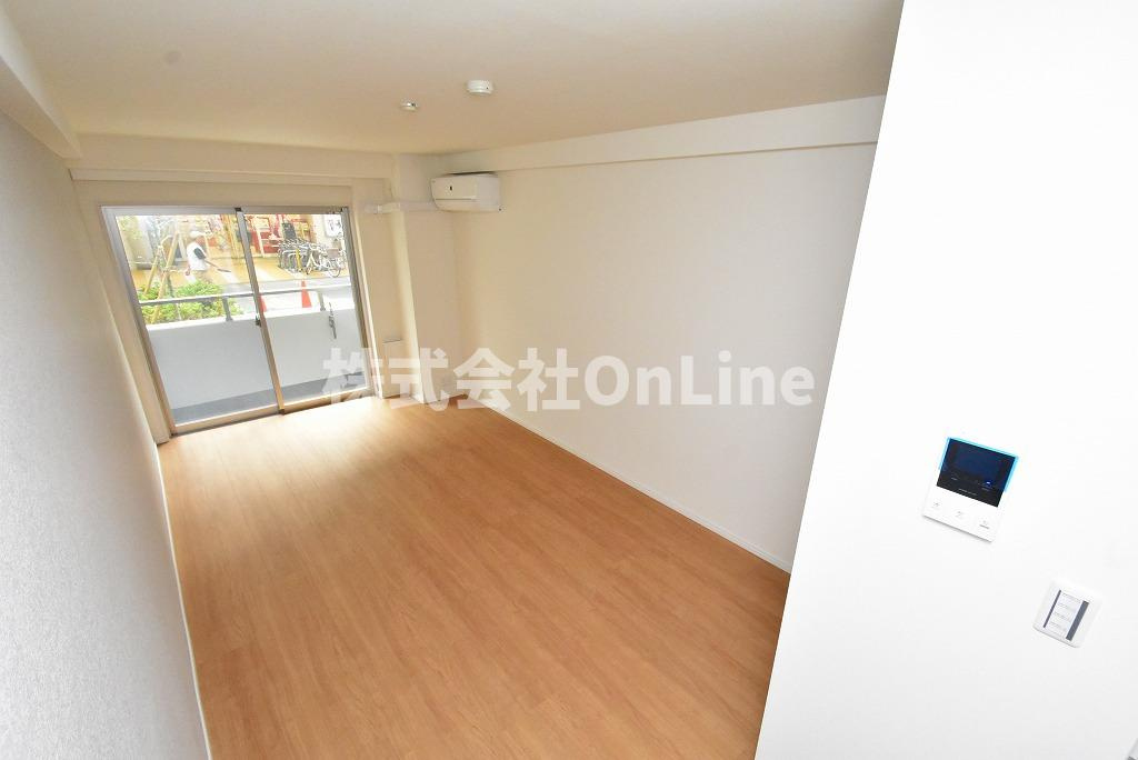 八尾市本町５丁目の賃貸マンションの洋室