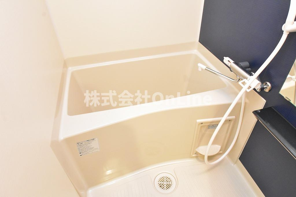 八尾市本町５丁目の賃貸マンションの浴室