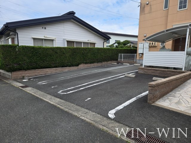 ラブリーわんの駐車場