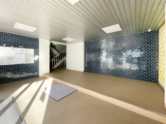 甲陽マンションのエントランス