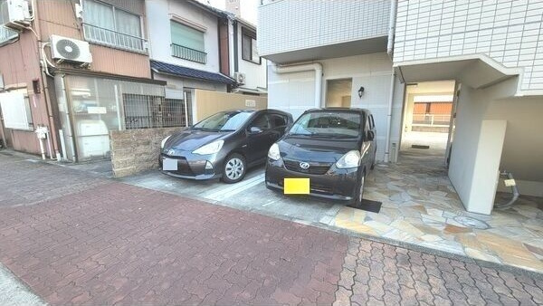 アクシア車道の駐車場