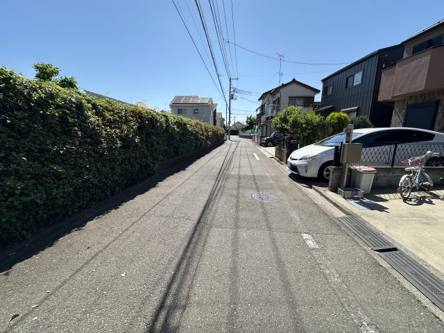 西東京市北町二丁目戸建の前面道路含む現地写真