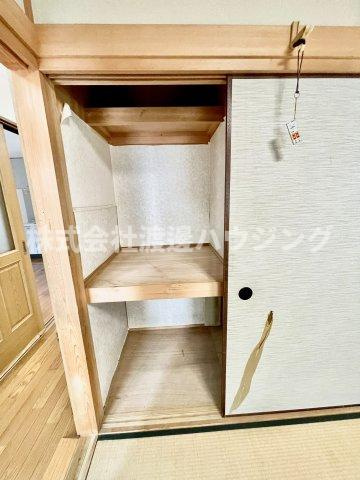 箕面半町一戸建の収納