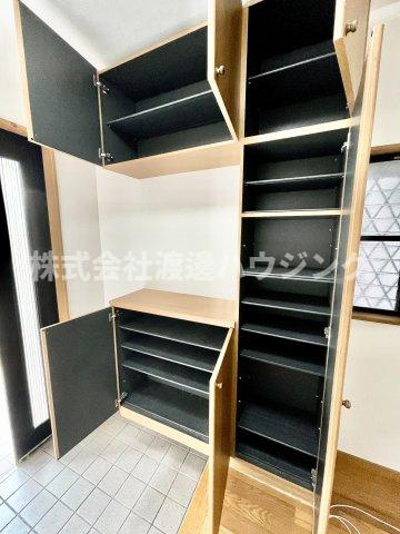 箕面半町一戸建の収納